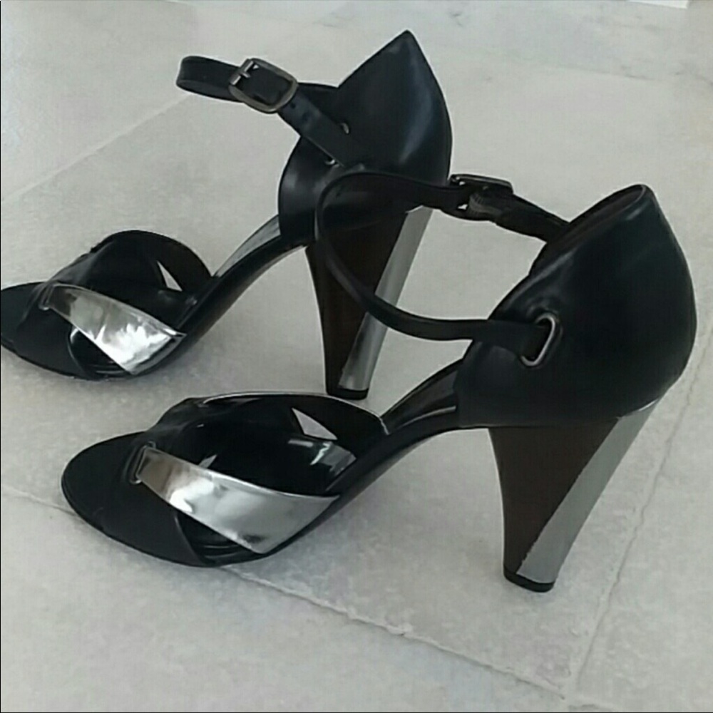 Marc Jacobs Black & Silver Platform Sandal Sz 9.5